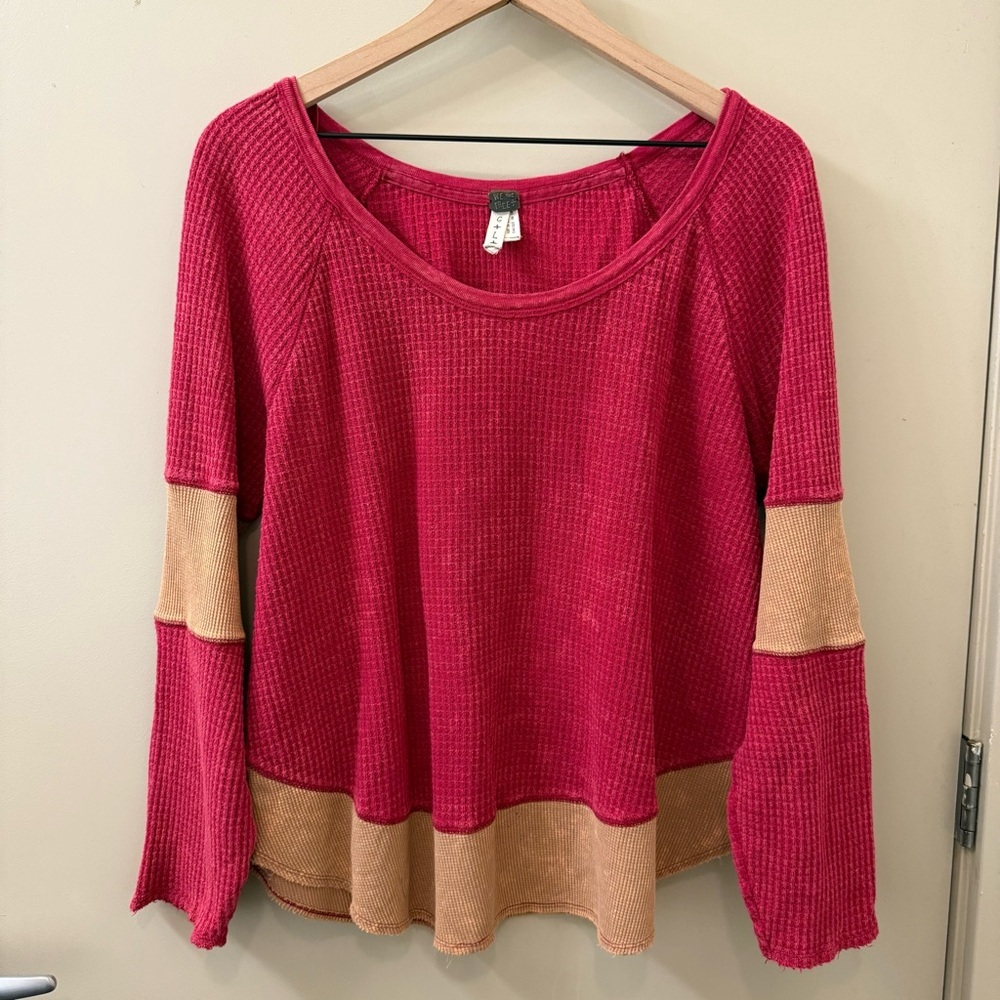 Free People We The Free waffle knit Long Sleeve thermal top size large red tan